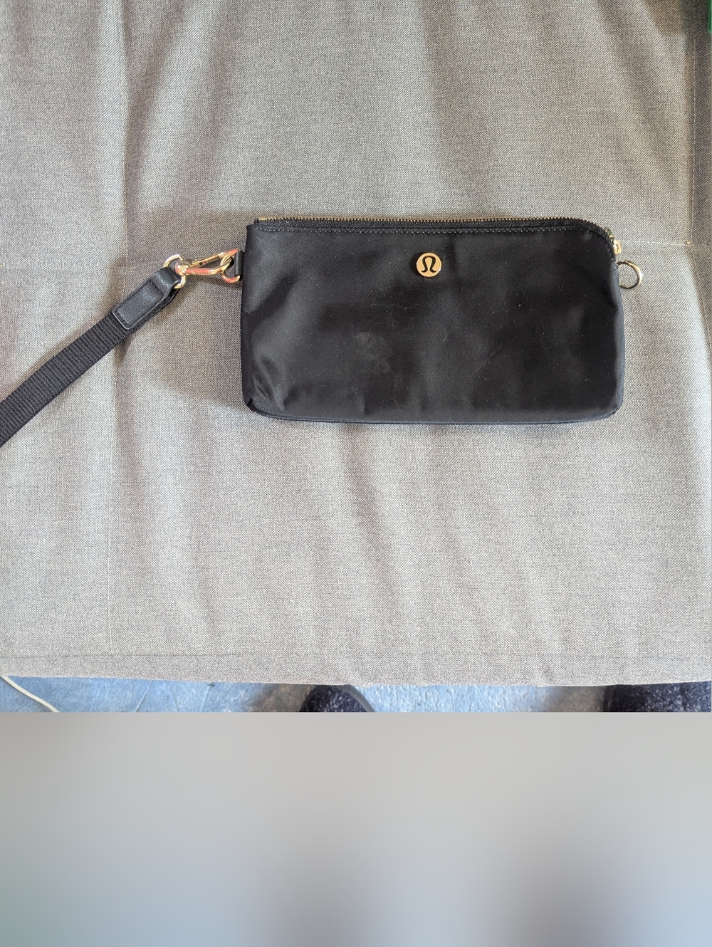 Lululemon Now and Always Pouch Wristlet Black/Gold